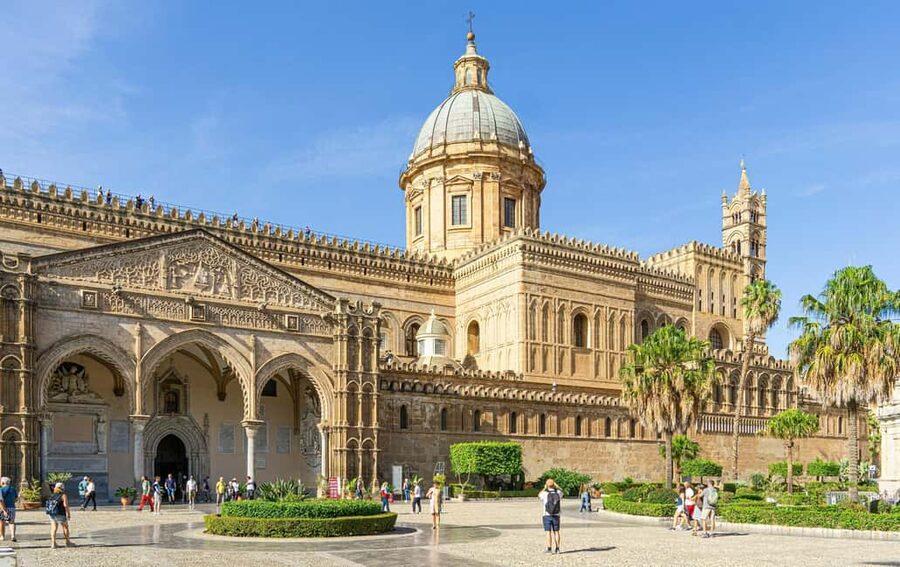 Palermo: Cathedral Audioguided Tour & Rooftop Entry Ticket - Collecting your ticket in the cathedral gardens