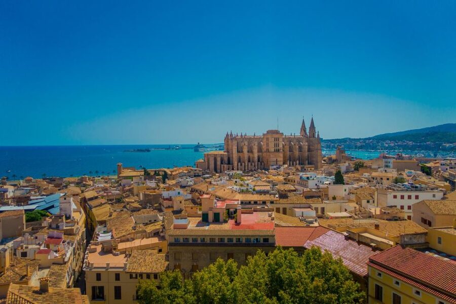 Palma de Mallorca: Self-Guided Audio Tour - Starting at Plaza de España and finding your bearings