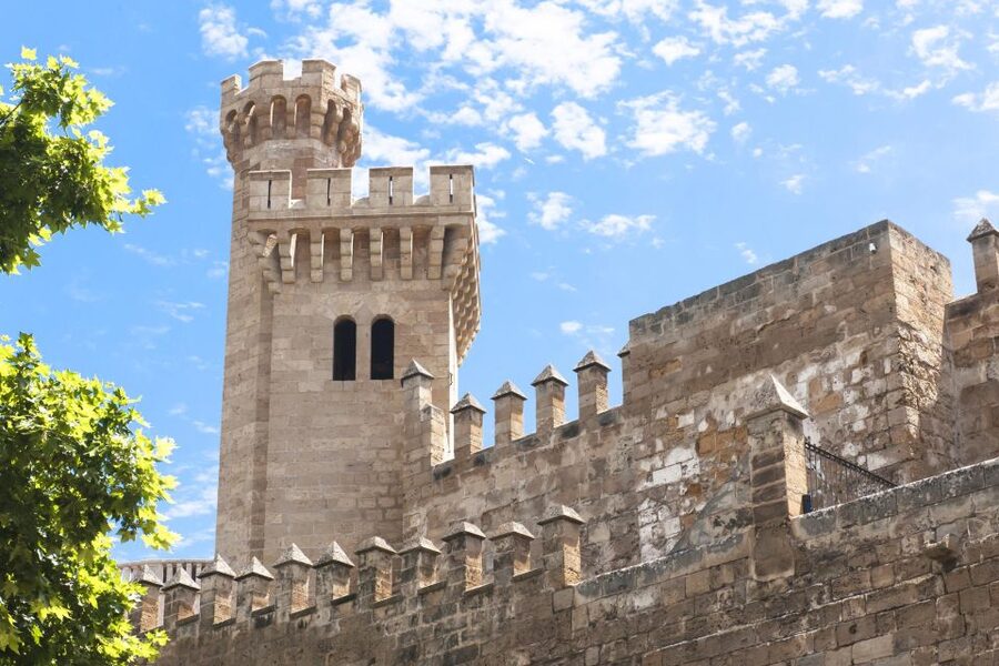 Palma de Mallorca: Self-Guided Audio Tour - Plaza de Weyler and the Gran Hotel