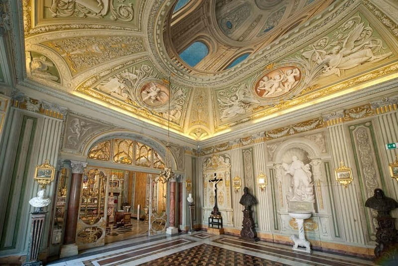 Pamphilj Gallery Skip The Line Tickets and Audio Guide - Following the audio guide through the palace