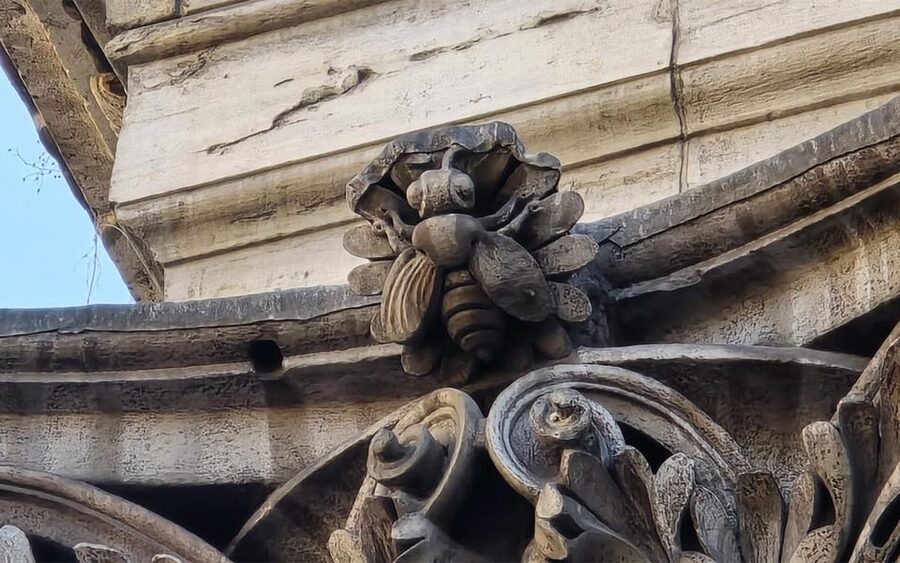 Pantheon Audio Guided Tour: Endless Imperial Rome Experience - Granite columns that shape the first impression