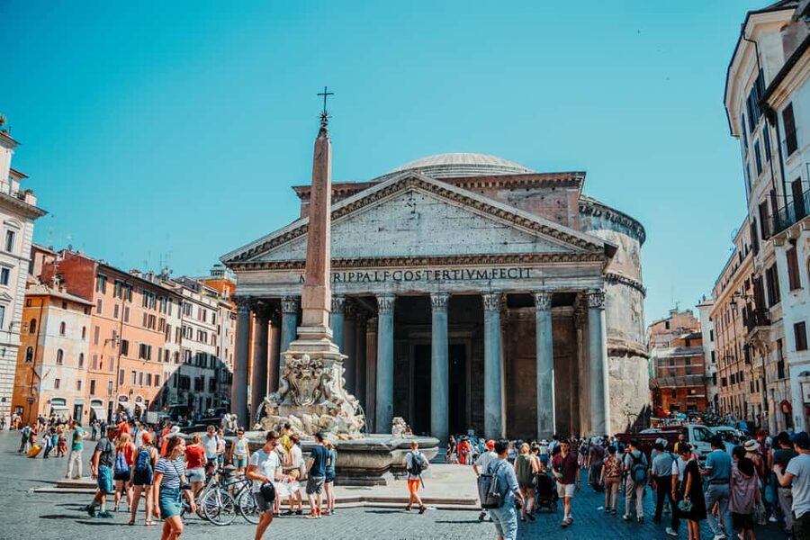 Pantheon Entry with App-Led Experience + Pre-Arranged Access - Entering the Pantheon without a long ticket wait