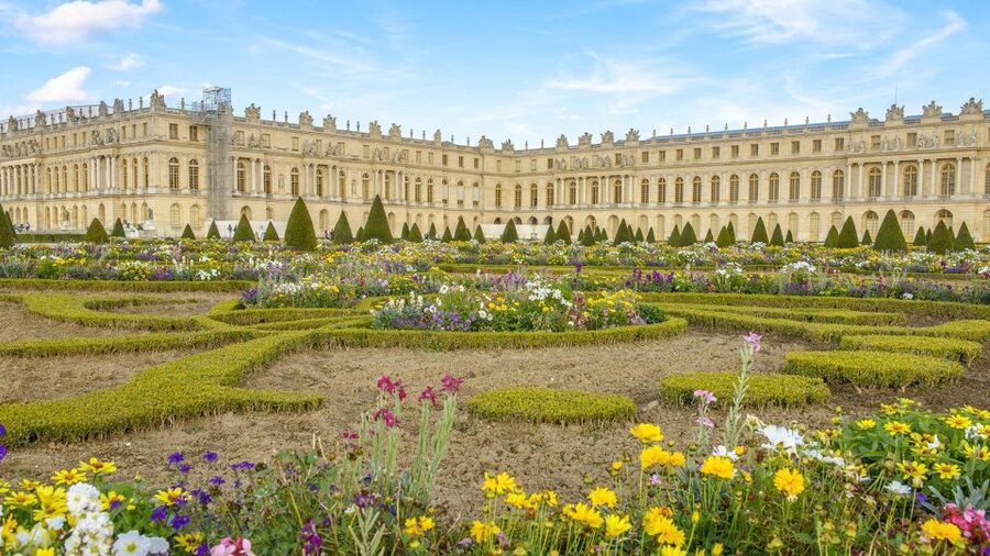 Paris Audioguide - TravelMate app for your smartphone - A Paris guide that follows your schedule