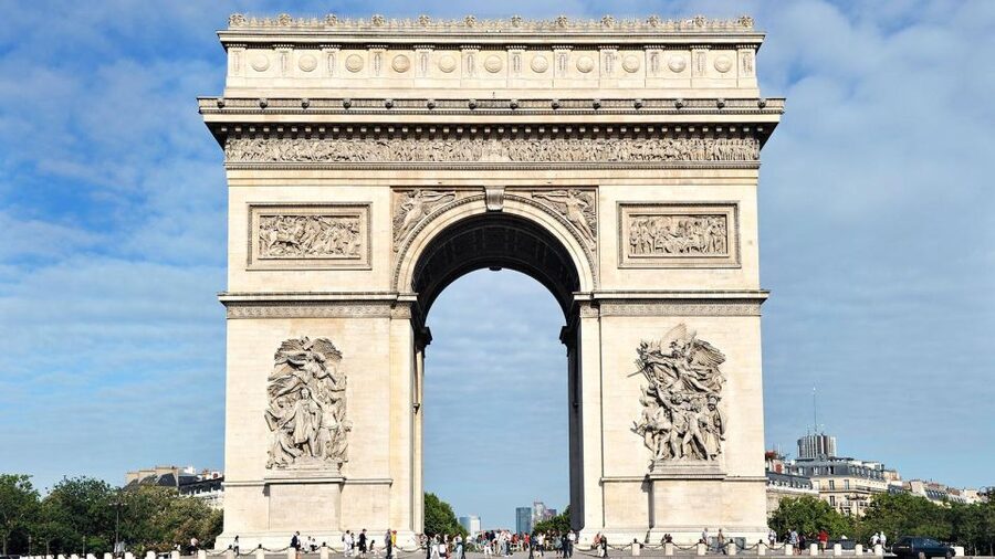 Paris Audioguide - TravelMate app for your smartphone - The Louvre and its surrounding palaces