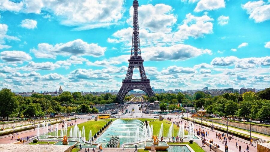 Paris Audioguide - TravelMate app for your smartphone - Versailles, Invalides, and the wider city