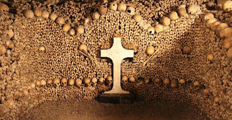 Paris: Catacombs Entry & Seine River Cruise with Audio Guide - Practical Tips for a Better Visit