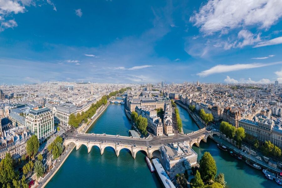 Paris City Center Self-Guided Walking Tour - Pont Neuf shifts the route from island streets to grand Paris