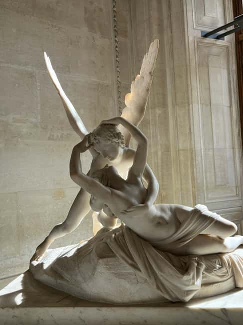 Paris: Louvre Museum Hosted Entry & Masterpieces Audio Guide - Venus de Milo and Greek sculpture