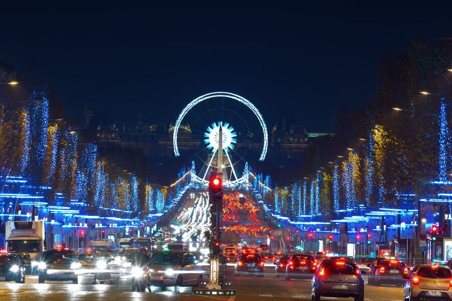 Paris: Panoramic Night Tour with Audio Guide and Host - Key points to know before booking