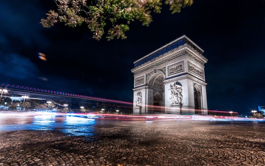 Paris: Panoramic Night Tour with Audio Guide and Host - Who should book this Paris night tour?
