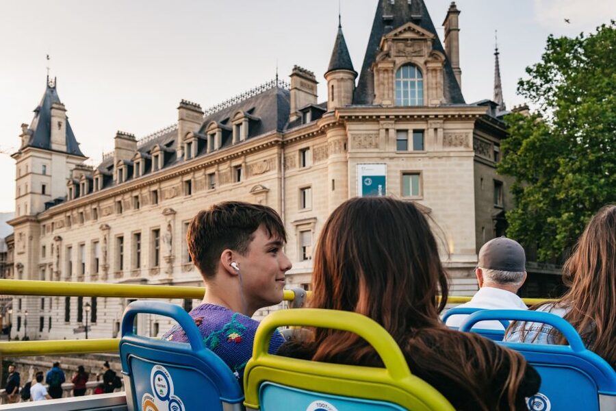 Paris: Tootbus Panoramic by Night Bus Tour with Audioguide - Key points to know before boarding