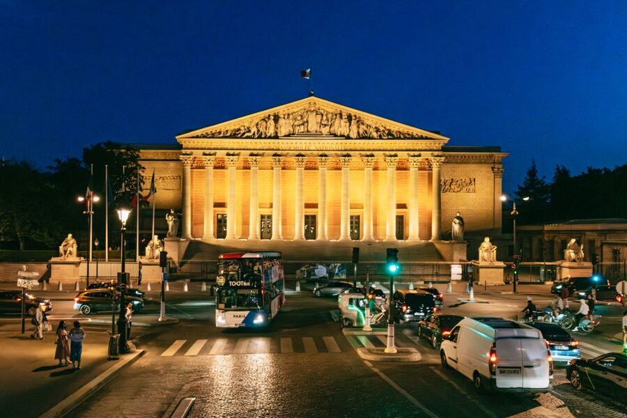 Paris: Tootbus Panoramic by Night Bus Tour with Audioguide - Place de la Concorde and the grand Paris route