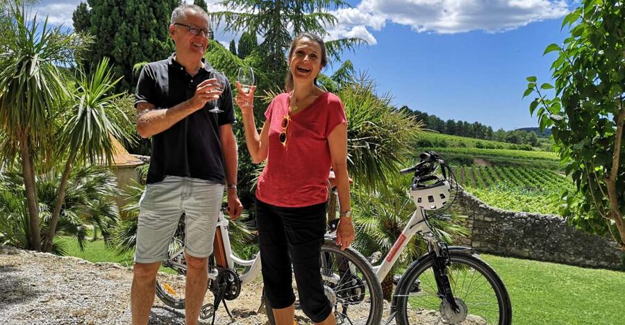 Penedès/BCN: Self-Guided eBike Tour with guided Winery Visit - Small details that make the day easier