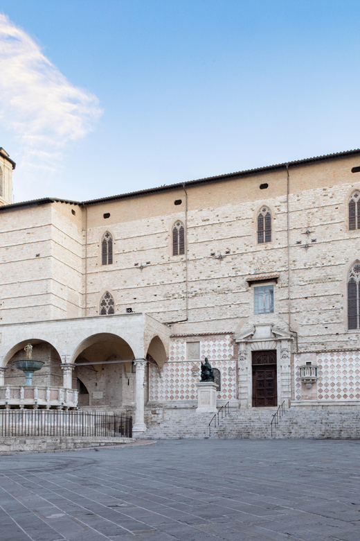 Perugia: San Lorenzo Cathedral Audioguide Tour - Barocci’s painting brings a burst of color