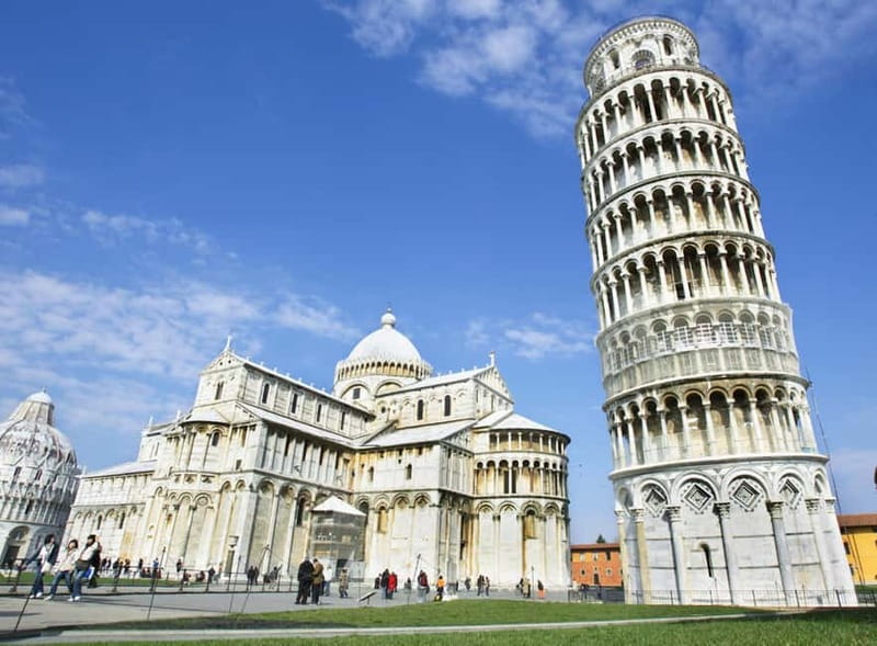 Pisa: Tower and Miracle Square with Skip-Line & Audio Guide - The Baptistery of San Giovanni and its unusual acoustics