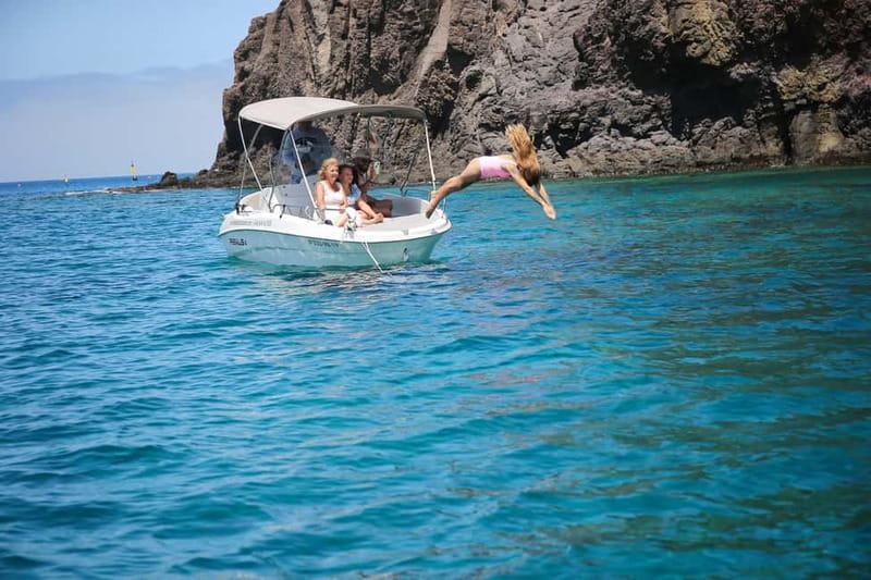 Playa Papagayo: Self-Drive Boat Rental - The run toward Playa Papagayo