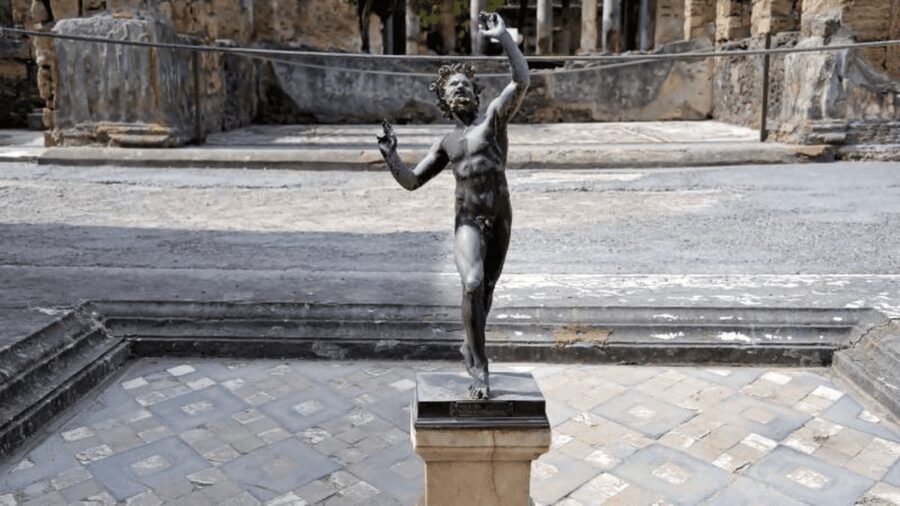 Pompeii Audioguide - TravelMate app for your smartphone - Languages and accessibility