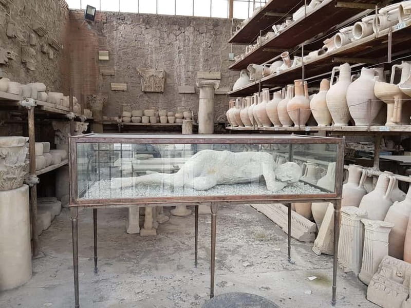 Pompeii: Entry Ticket w/ Guide and Transfers or Audio Guide - Guided visit or audio guide?