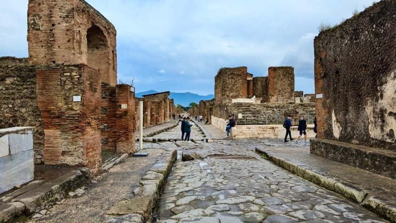 Pompeii: Pre-reserved ticket with audio guide - Getting the digital ticket ready