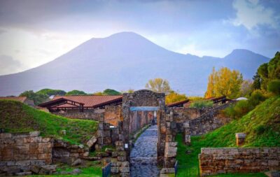 Pompeii: Skip-the-line Entry Ticket with Audio Guide & Map