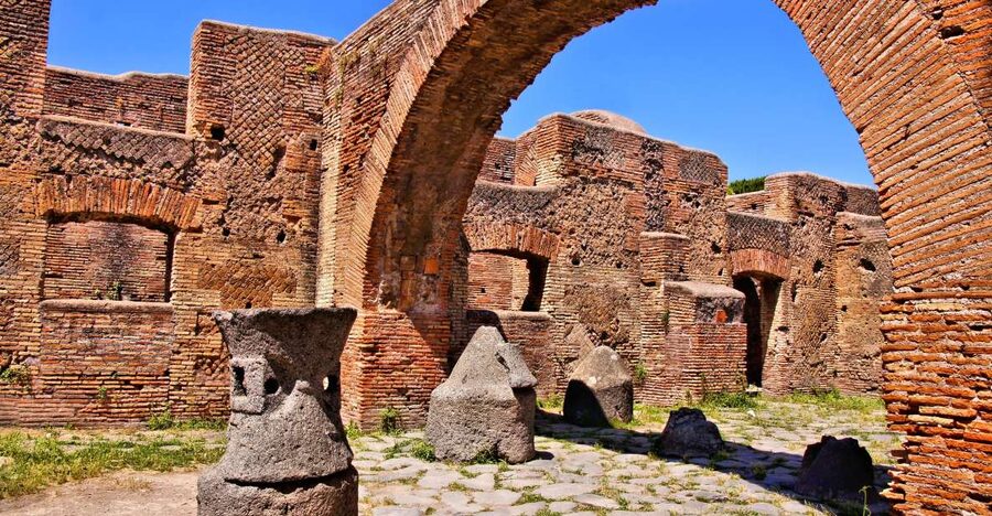 Pompeii: Skip-the-Line Ticket with Audio Guide and Map - Frescoes, homes, and the details of daily life