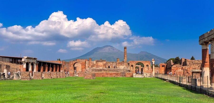 Pompeii: Skip-the-Line Ticket with Audio Guide and Map - How much walking and effort should you expect?