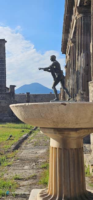 Pompeii, skip-the-line ticket with smartphone audio guide on App - Entering through the Wellcome box