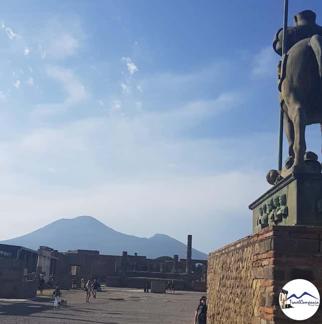 Pompeii, skip-the-line ticket with smartphone audio guide on App - Time, shoes, water, and what to leave behind