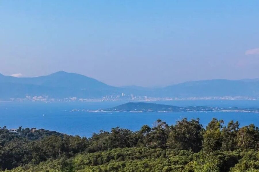 Porticcio: Coastal Train Ticket with Audio Guide & Tastings - Mare e Sole and the beaches along the route