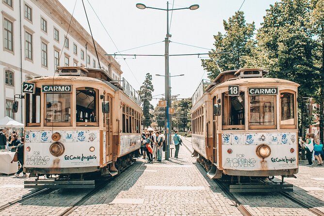 Porto Scavenger Hunt and Sights Self-Guided Tour - São Bento Station and details worth noticing