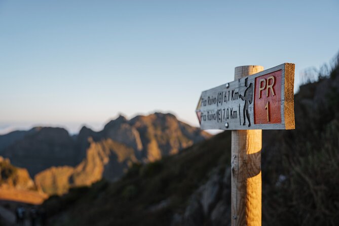 PR1 Pico do Arieiro Self-Guided Hiking Transfer (Morning slot) - Vereda do Burro, the greener second half