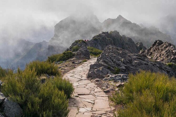 PR1 Pico do Arieiro Self-Guided Hiking Transfer (Morning slot) - Who should book this walk?