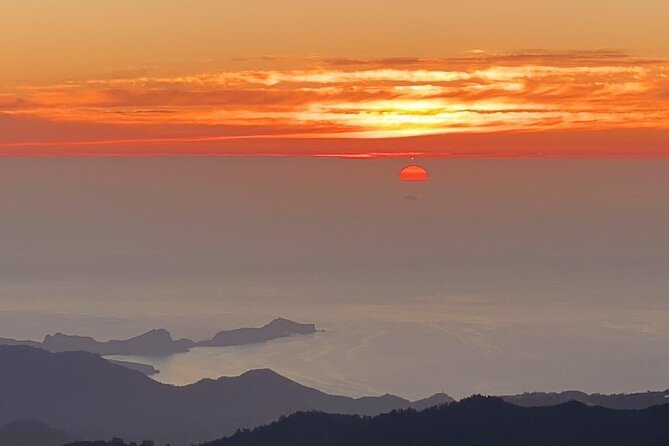 PR1 Sunrise Pico do Arieiro Self-Guided Hiking Transfer - What to wear and carry for the summit