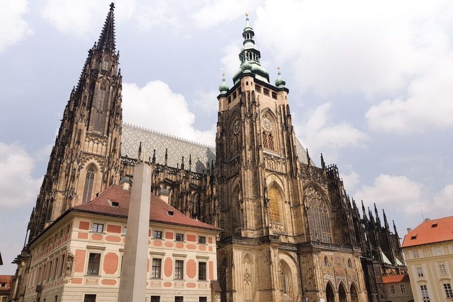 Prague: Castle, National Museum & Town Hall Tickets & Audio - How the two-day Prague plan works