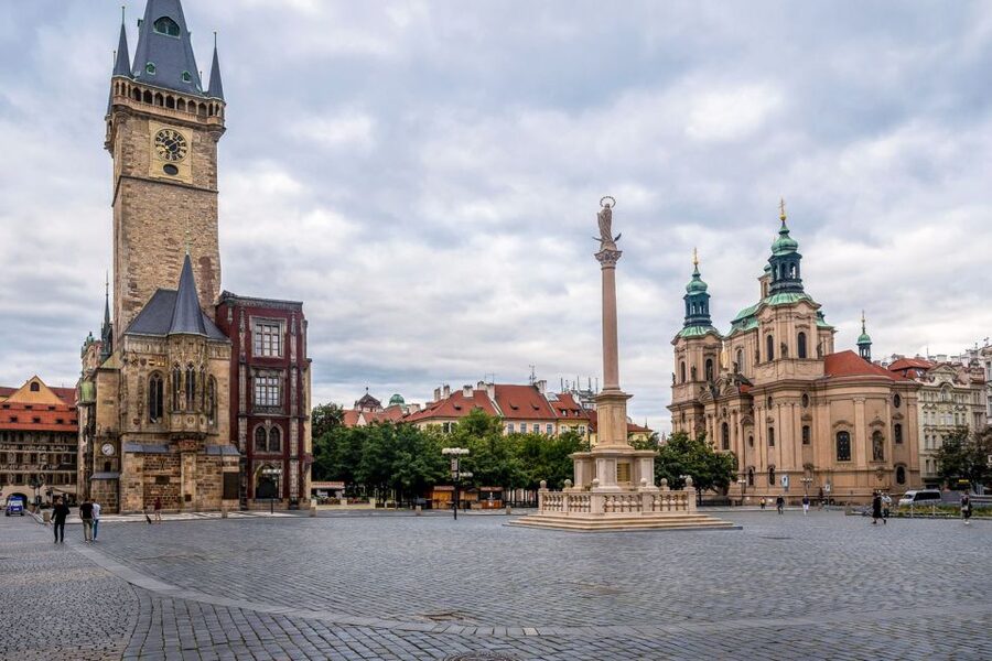 Prague: Castle, National Museum & Town Hall Tickets & Audio - Prague Castle and the buildings of Circuit B