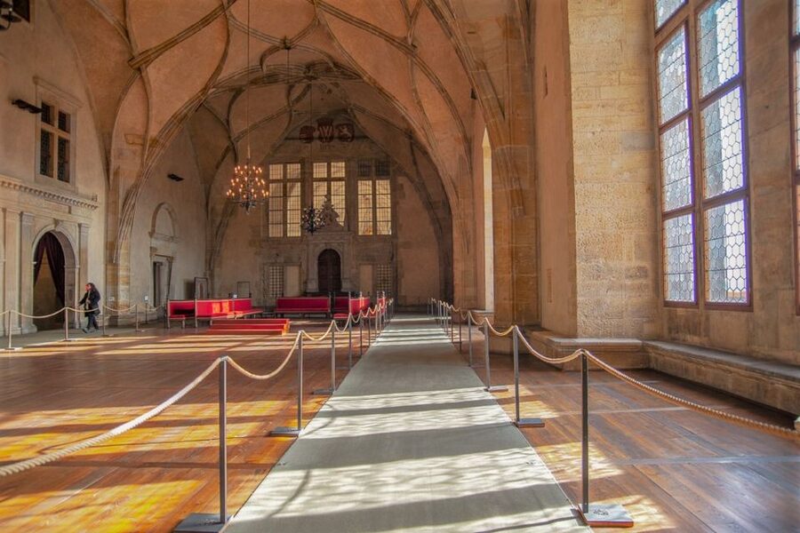 Prague: Prague Castle Complex Smartphone Audio Guide - Old Royal Palace and Vladislav Hall