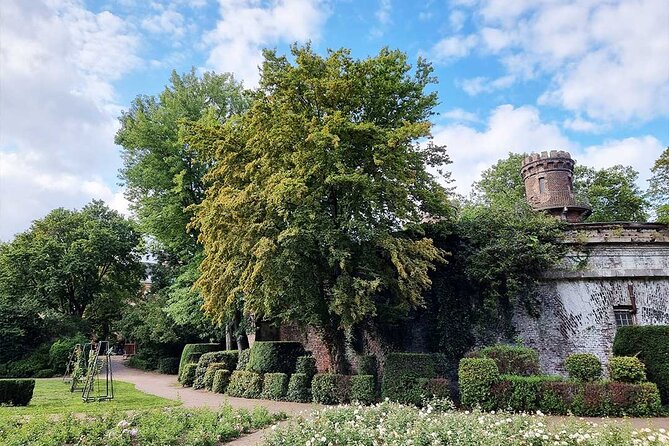 Private audio book city rally in the Volksgarten in Cologne - Key points to know before booking