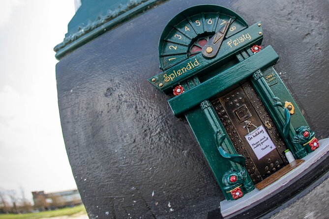 Private Self-Guided Dinky Door Hunt in Cambridge - Starting near Trinity Street and All Saints Garden
