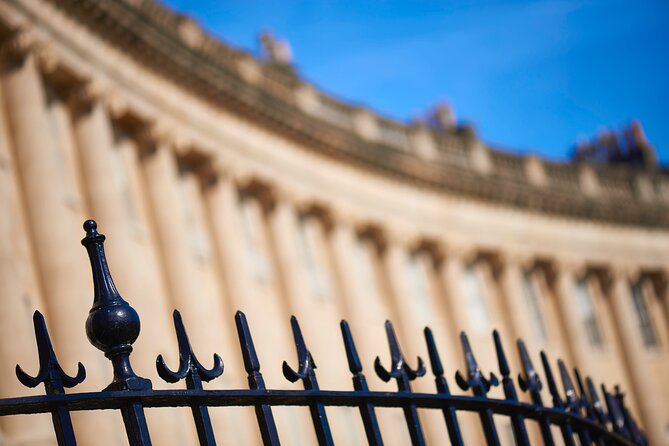 Private Smartphone photography Walking Tour Around Bath - The Royal Crescent: curves, repetition, and scale