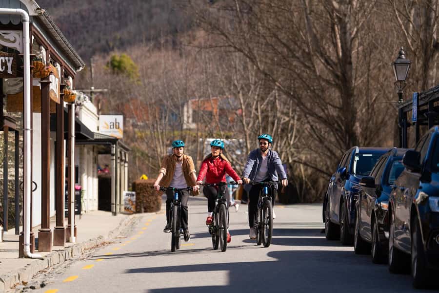 Queenstown: Self-Guided Bike Ride on the Arrow Bridges Trail - Weather, clothing, and comfort