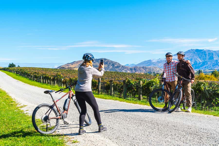 Queenstown: Self-Guided Gibbston Valley Wineries Bike Tour - The bike fitting and trail briefing