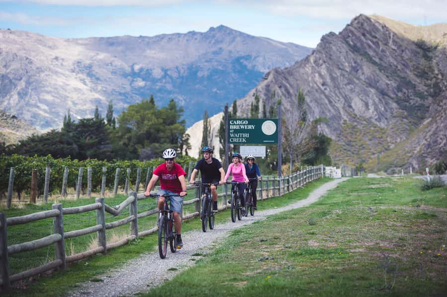 Queenstown: Self-Guided Gibbston Valley Wineries Bike Tour - Getting from Queenstown to the trail