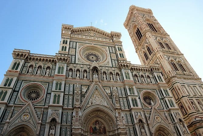 Renaissance & Medieval Florence Guided Walking Tour plus mobile App - Following the Vasari Corridor route to the Arno