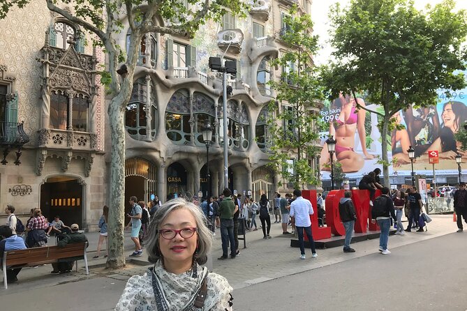 Reserved Entrance to Casa Batlló with Audio Guide in Barcelona - Crowds, timing, and the meaning of reserved entry