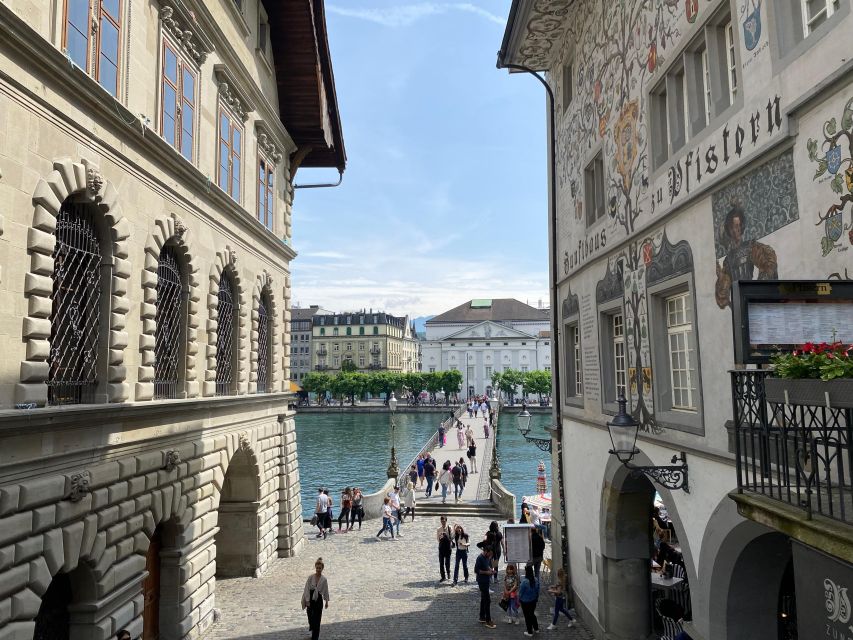 Revealing Lucerne: Self-Guided Reading City Tour - Starting at the Jesuit Church