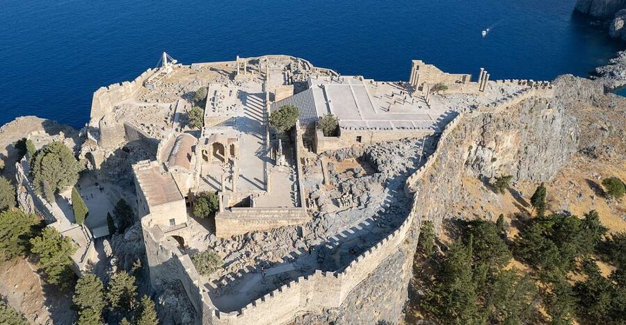Rhodes: Acropolis of Lindos Entry Ticket with Audio Guide - The climb and the first view