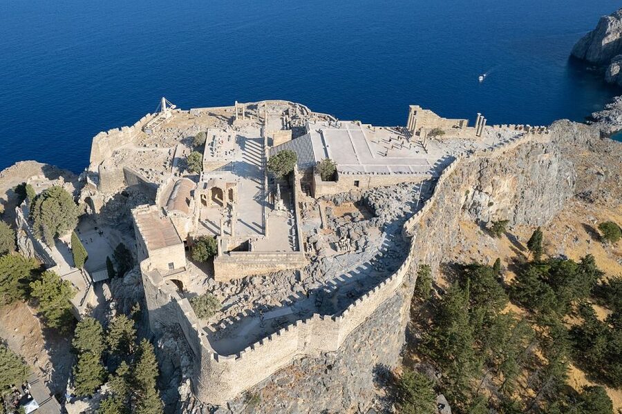 Rhodes: Acropolis of Lindos Entry Ticket with Audio Guide - Arriving at the Acropolis entrance