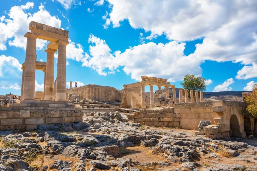Rhodes: Lindos Acropolis Entry Ticket & Optional Audio Guide - The walk from Lindos village to the entrance