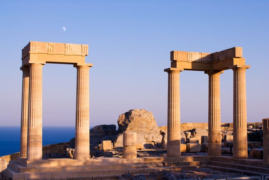 Rhodes: Lindos Acropolis Entry Ticket & Optional Audio Guide - When to visit for cooler weather and fewer queues