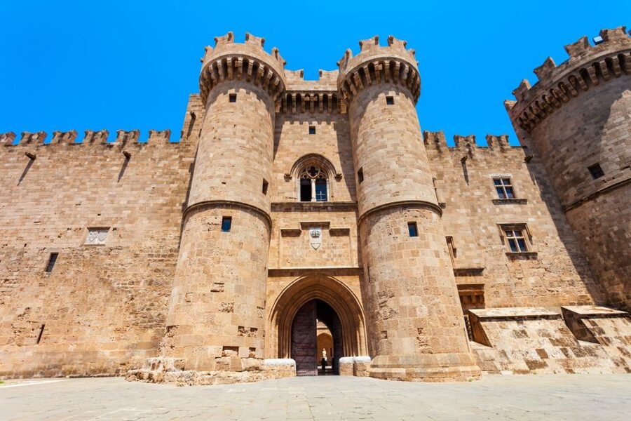 Rhodes: Palace of the Grand Master E-Ticket & Audio Tour - The monumental entrance and inner courtyard